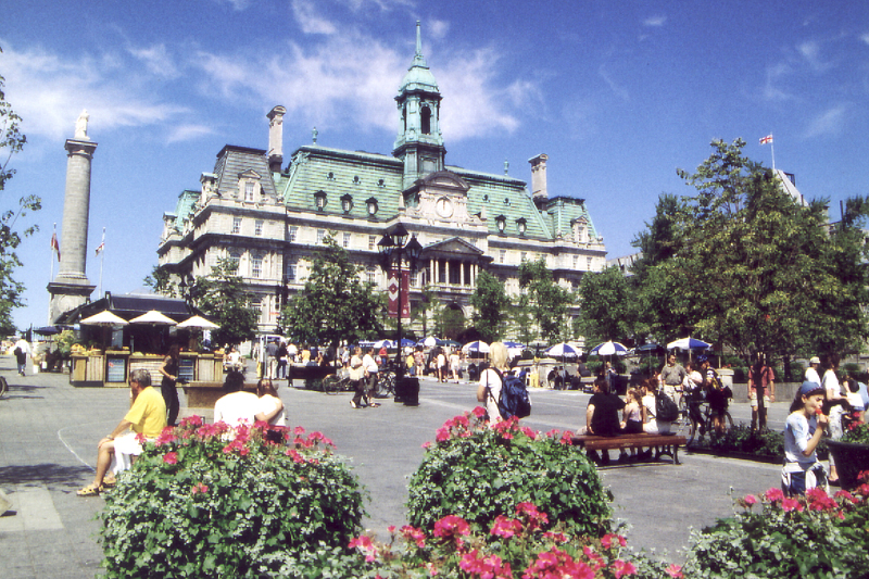 Place Jacques Cartier et H&ocirc;tel de ville  MONTREAL