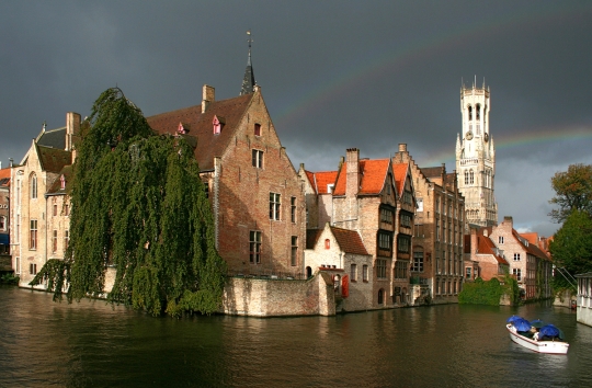 Bruges et ses canaux